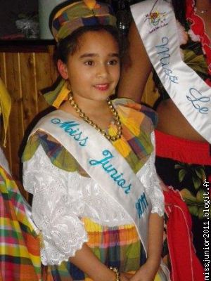Miss junior 2011 en tenue créole